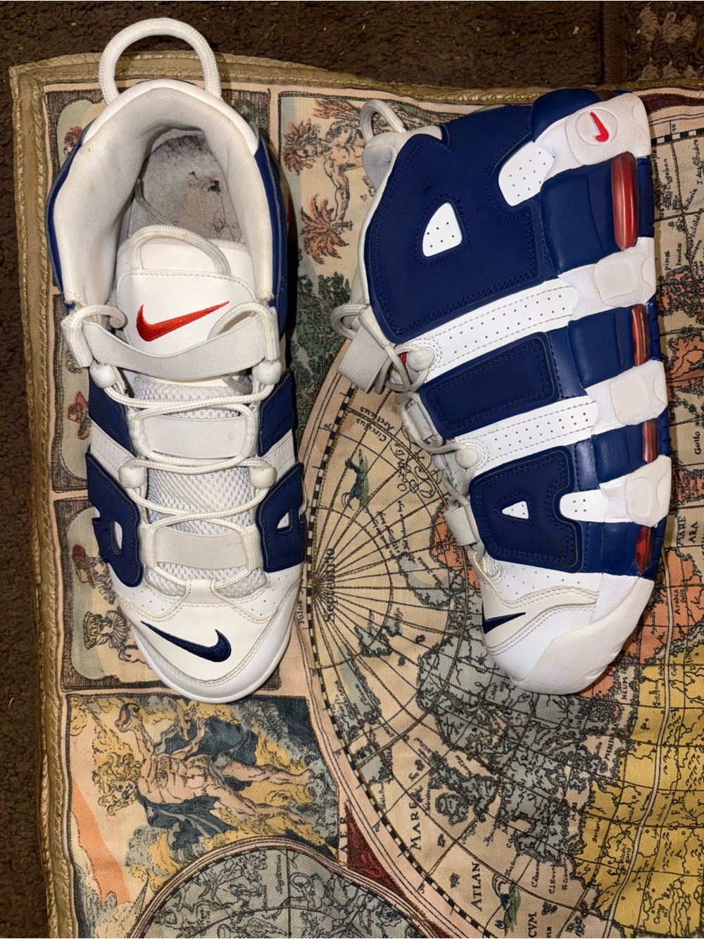 Nike White & Navy Athletic Shoes